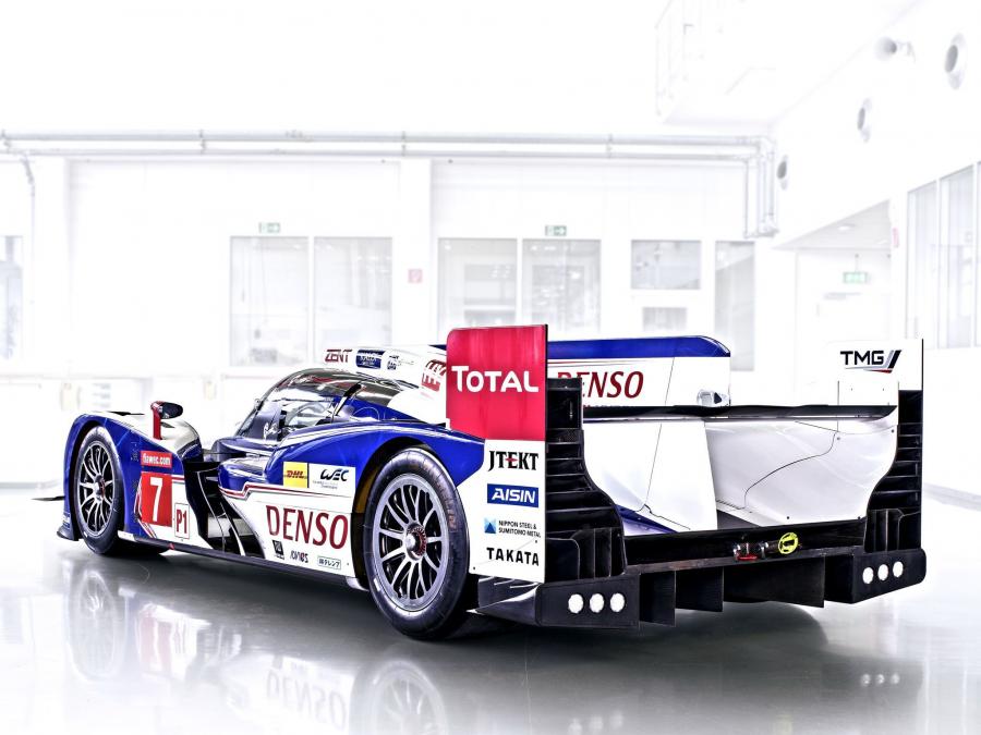  Toyota TS030 Hybrid 2013 года  (фото 19 из 20)